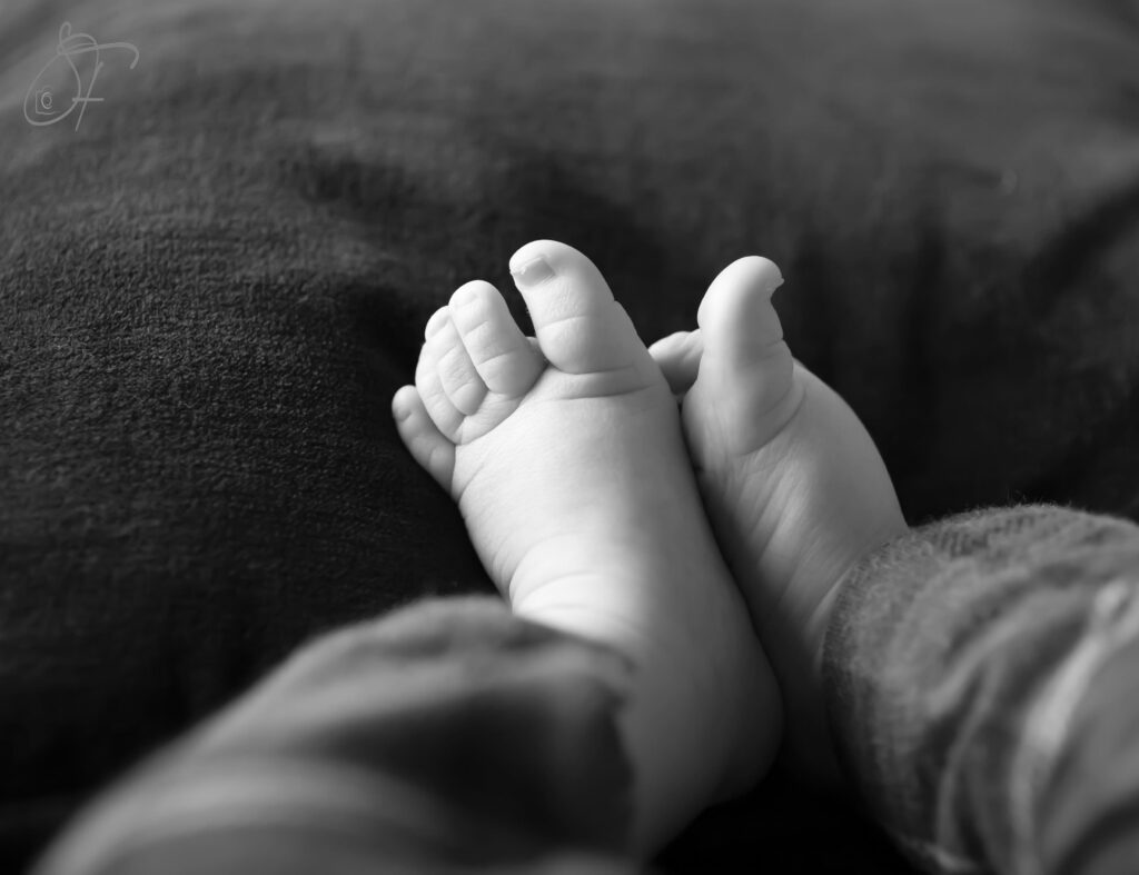 bambini in bianco e nero